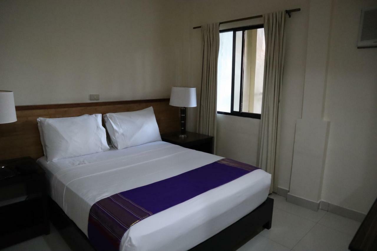Domicilio Lorenzo Davao City Extérieur photo