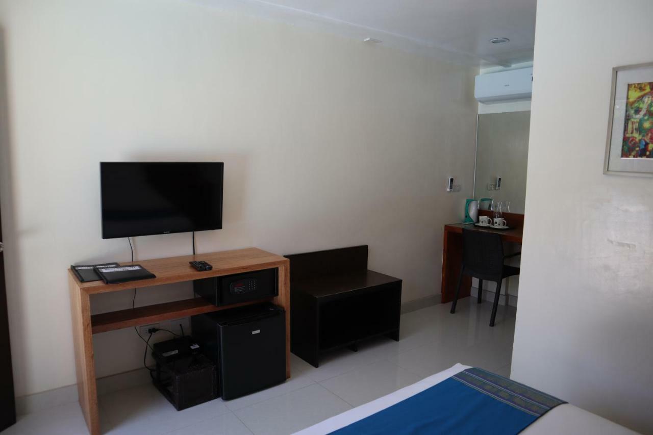 Domicilio Lorenzo Davao City Extérieur photo