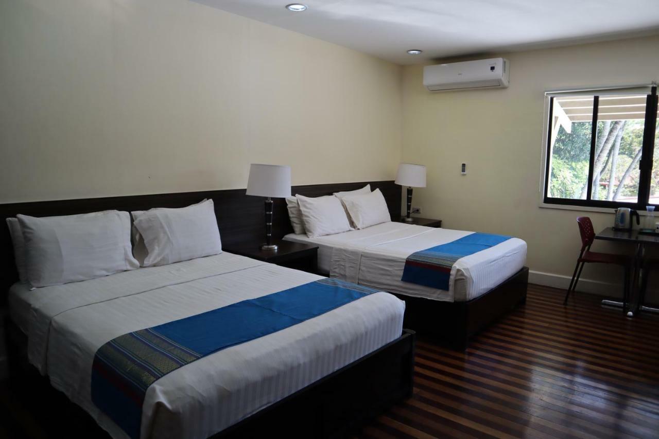 Domicilio Lorenzo Davao City Extérieur photo