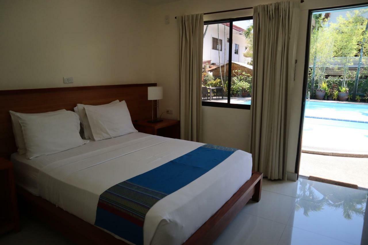 Domicilio Lorenzo Davao City Extérieur photo