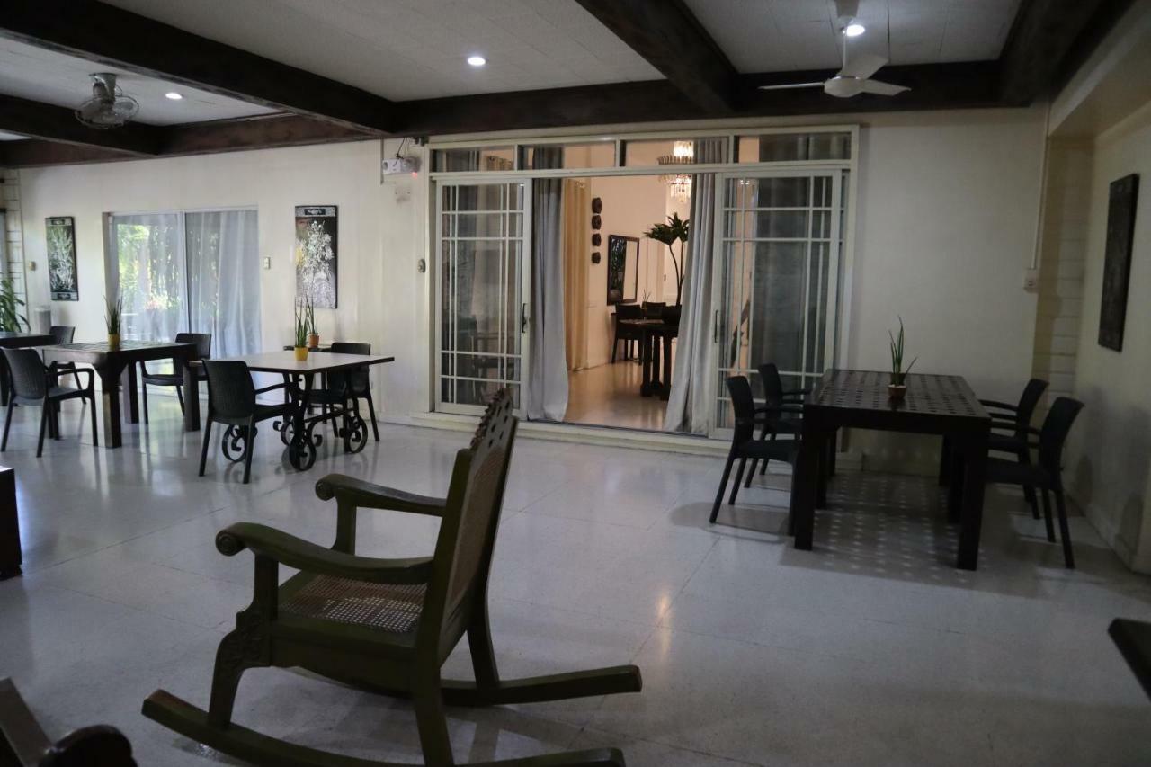 Domicilio Lorenzo Davao City Extérieur photo