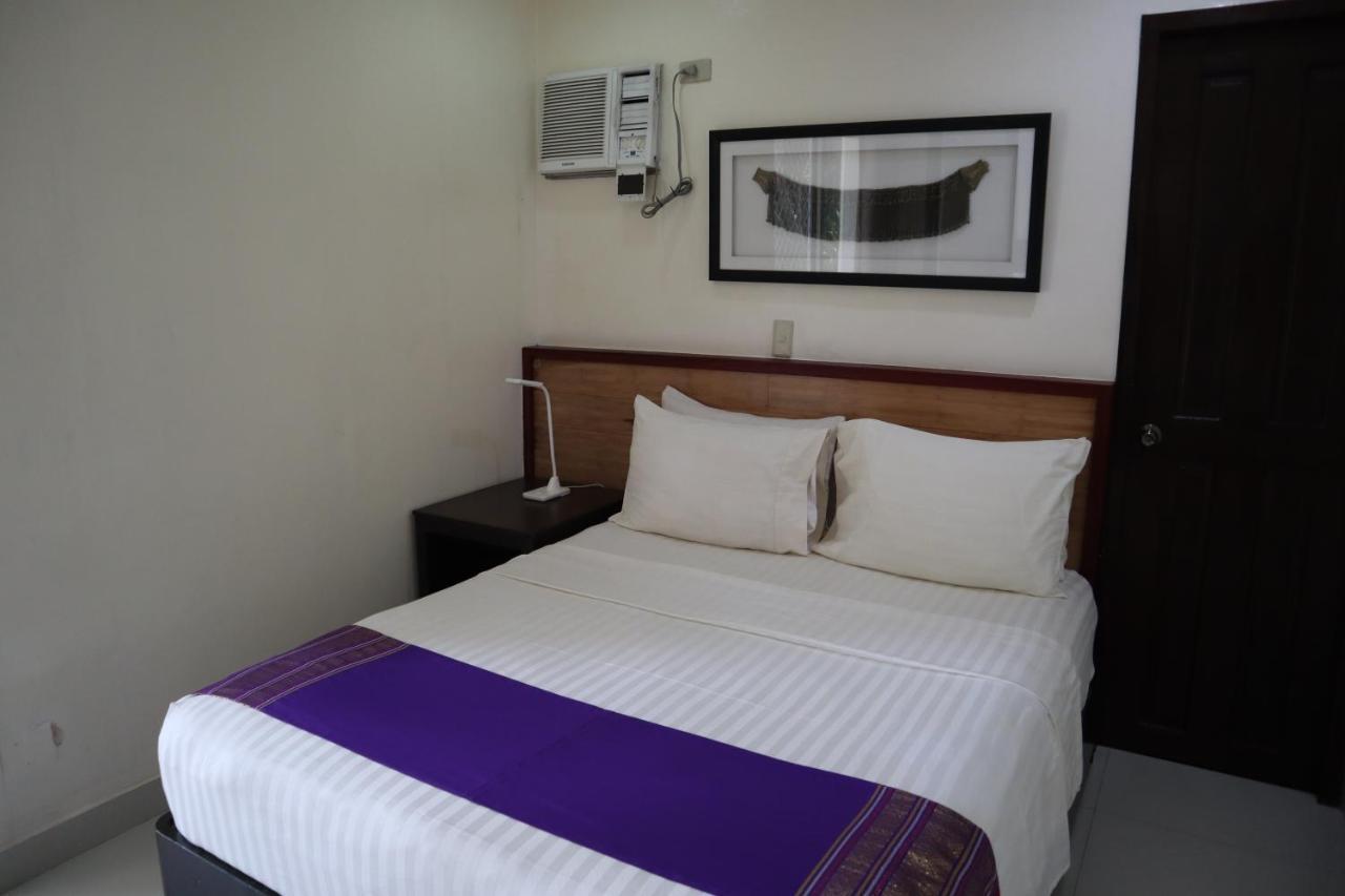 Domicilio Lorenzo Davao City Extérieur photo